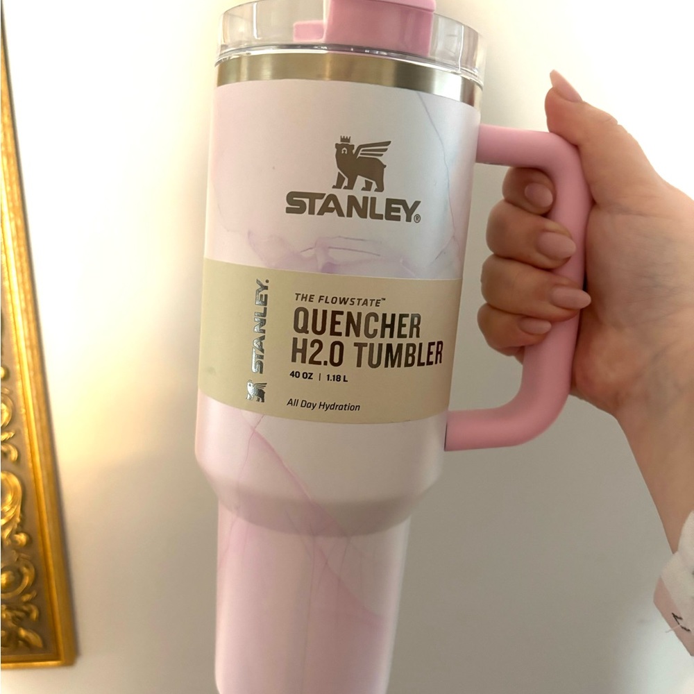BRAND NEW 40oz Watercolor Tulle Stanley Cup